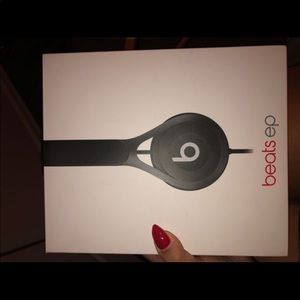 Brand new beats headphones never used.